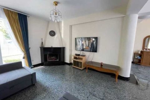 4 bedrooms House in Agios Athanasios, Cyprus No. 31085 2