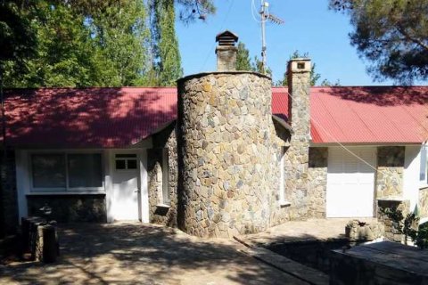 5 bedrooms Villa in Pedoulas, Cyprus No. 81660 4