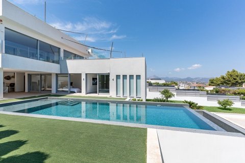 4 dormitorios Villa en Santa Ponsa, Spain No. 117130