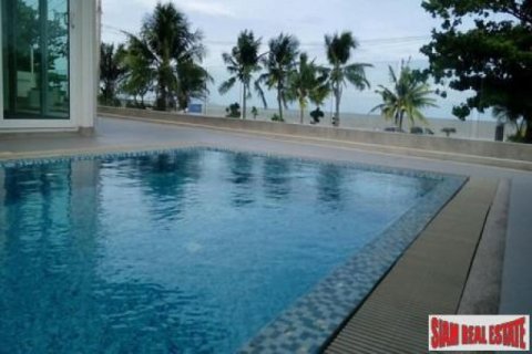 4 bedrooms Villa in Pattaya, Thailand No. 96520 11