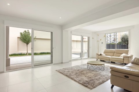 3 bedrooms House in Cannes, France No. 100269 3