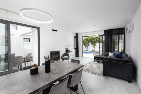 4 chambres House à Larnaca, Cyprus No. 30696 2