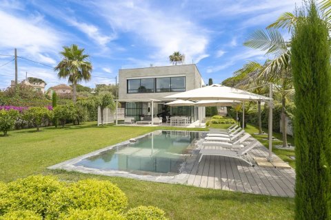 5 bedrooms Villa in Antibes, France No. 77063 13