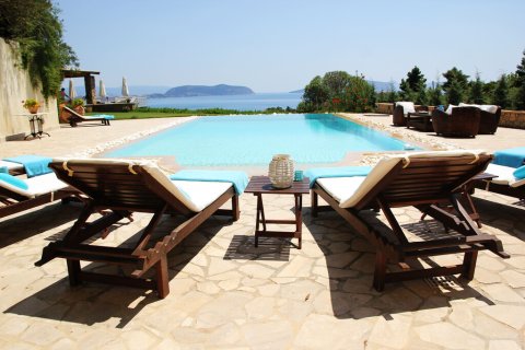 5 bedrooms Villa in Kranidi, Greece No. 108058 9
