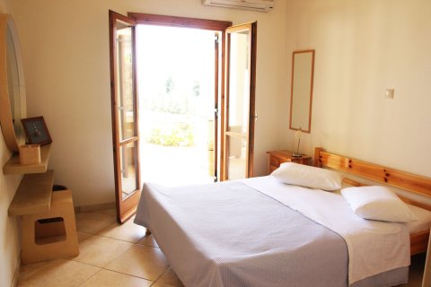 5 bedrooms Villa in Kranidi, Greece No. 108058 5