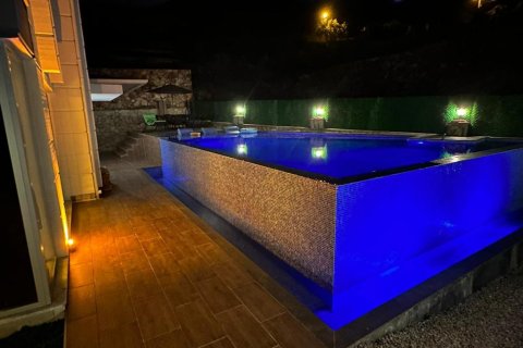 4 bedrooms Villa in Chau Lang, Vietnam No. 15328 9