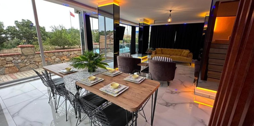 4 bedrooms Villa in Chau Lang, Vietnam No. 15328