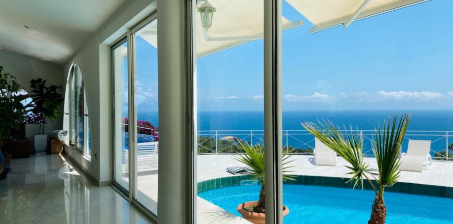 5 bedrooms House in Tossa de Mar, Spain No. 26564