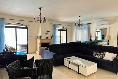 4 bedrooms House in Paralimni, Cyprus No. 80766 7