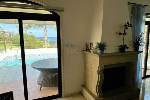 4 bedrooms House in Paralimni, Cyprus No. 80766 9