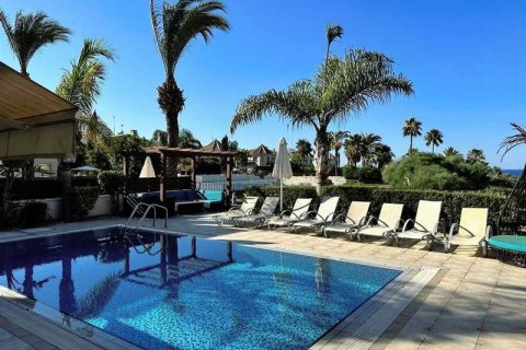 4 bedrooms House in Paralimni, Cyprus No. 80766 16