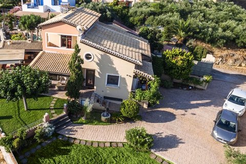 Вилла с 3 спальнями в Ираклион, Греция №23876 6