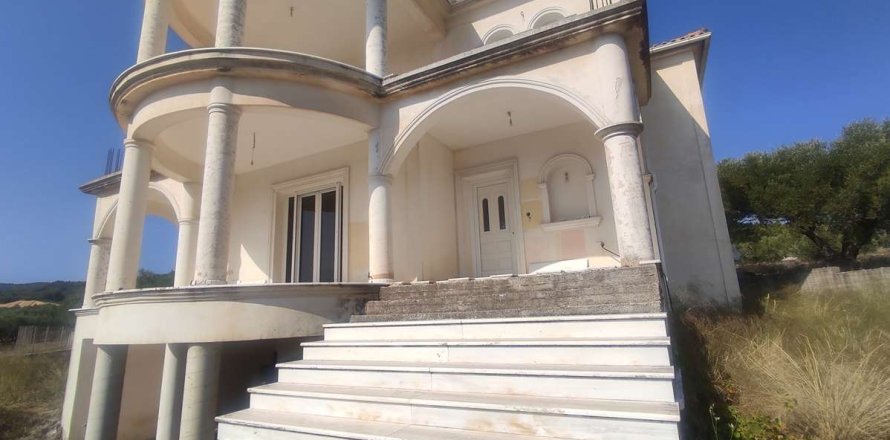 4 bedrooms House in Zakynthos, Greece No. 69536