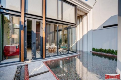 4 bedrooms Villa in Pattaya, Thailand No. 96593 1