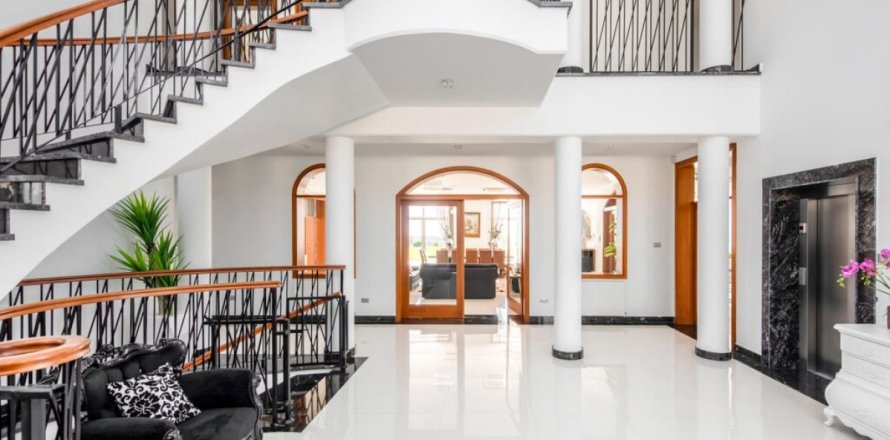 7 dormitorios Villa en Limassol, Cyprus No. 106557