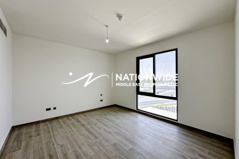 5 bedrooms Villa in Binh Duong, Vietnam No. 92809 16