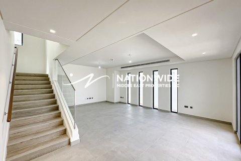 5 bedrooms Villa in Binh Duong, Vietnam No. 92809 3