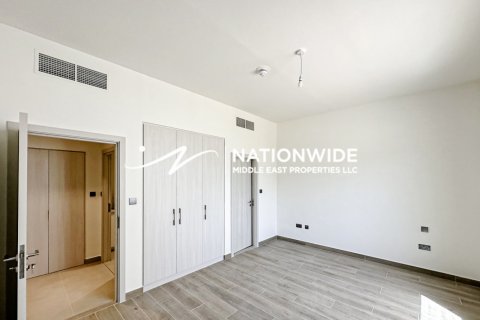 5 bedrooms Villa in Binh Duong, Vietnam No. 92809 8