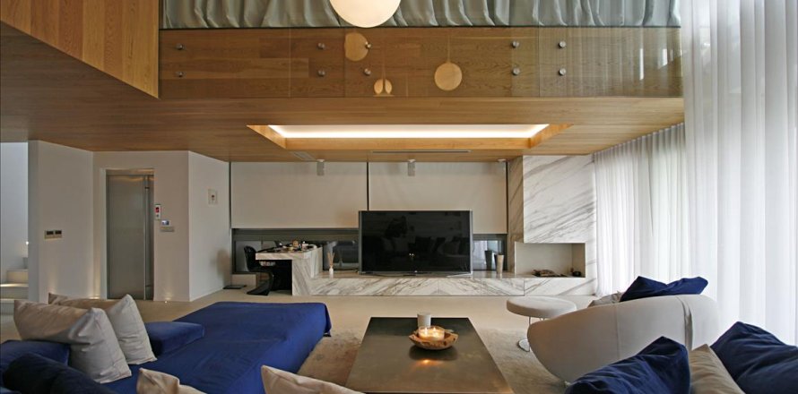 4 bedrooms Maisonette in Voula, Greece No. 58107