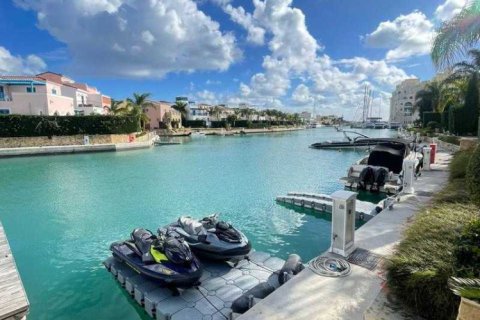 2 bedrooms Villa in Limassol, Cyprus No. 29322 15