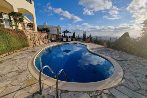 5 bedrooms House in Tala, Cyprus No. 101379 12