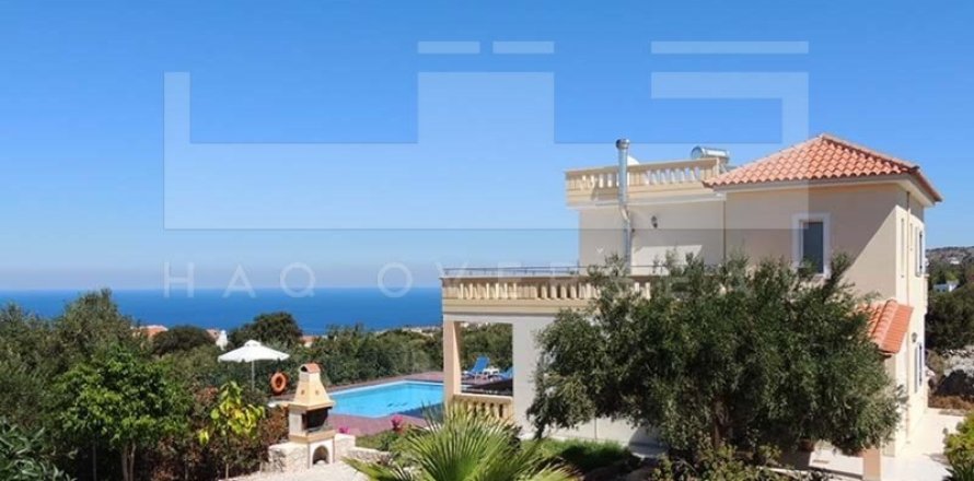 3 bedrooms Villa in Crete, Greece No. 24315