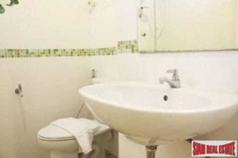 90 dormitorios Hotel en Chalong, Thailand No. 95779 3