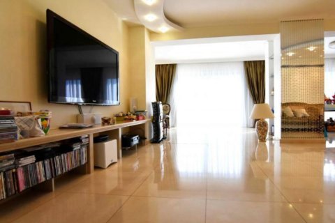 4 bedrooms Apartment in Limassol, Cyprus No. 105985 2