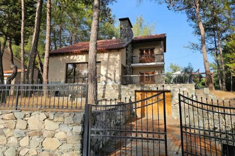 2 bedrooms House in Trimiklini, Cyprus No. 65379 4