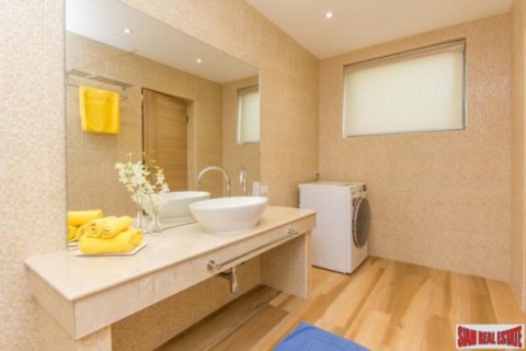 3 bedrooms Villa in Ko Samui, Thailand No. 96286 13