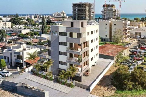3 bedrooms Penthouse in Limassol, Cyprus No. 40992 1