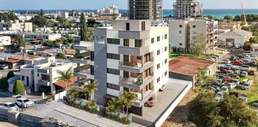 3 bedrooms Penthouse in Limassol, Cyprus No. 40992