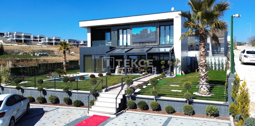 5 bedrooms Villa in Mudanya, Turkey No. 20770