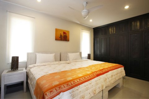 4 bedrooms Villa in Rawai, Thailand No. 97357 15