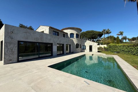 6 bedrooms Villa in Cannes, France No. 99307 8