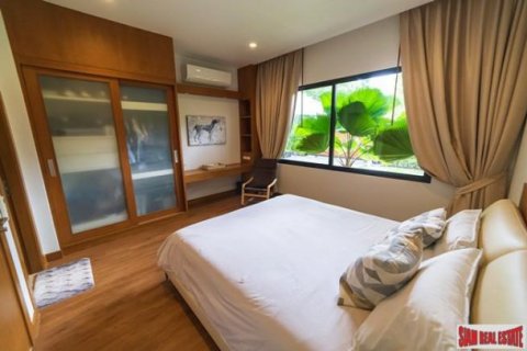 3 bedrooms Villa in Phuket, Thailand No. 97113 10