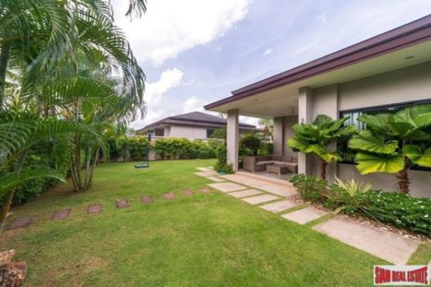 3 bedrooms Villa in Phuket, Thailand No. 97113 7