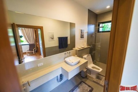 3 bedrooms Villa in Phuket, Thailand No. 97113 12