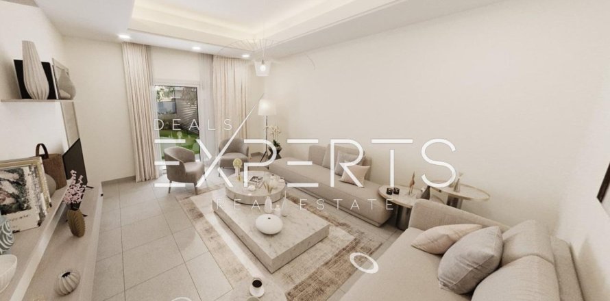 4 bedrooms Villa in Al Hadid W Al Solb Old Housing, Vietnam No. 81571