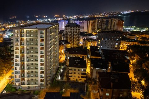 4 dormitorios Apartment en Bueyuekcekmece, Turkey No. 121360