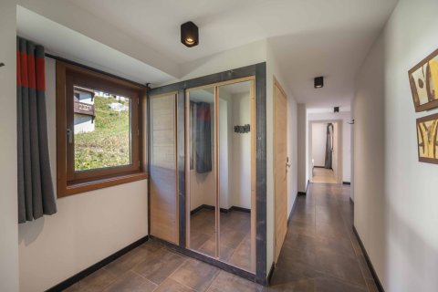 2 dormitorios Apartment en Les Belleville, France No. 99522 10