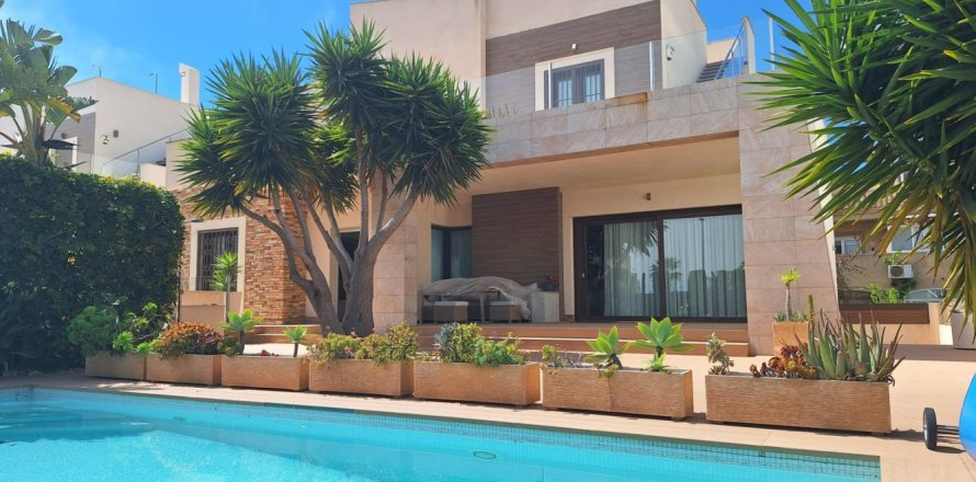 2 dormitorios Villa en Torreblanca, Spain No. 124840