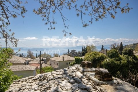 2 bedrooms House in Magnesia, Greece No. 104648 1