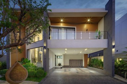 4 bedrooms House in Chiang Mai, Thailand No. 97774 2