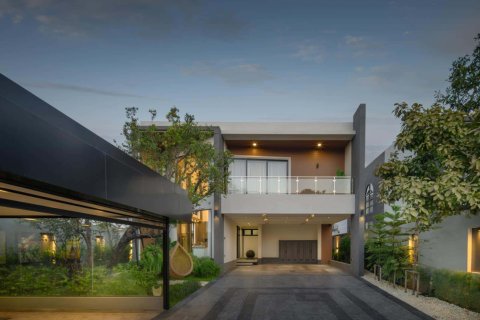 4 bedrooms House in Chiang Mai, Thailand No. 97774 1