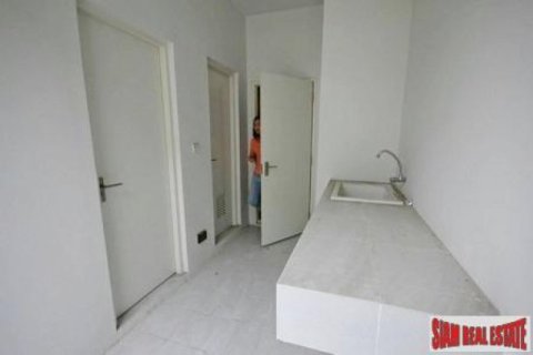 4 bedrooms Villa in Bangkok, Thailand No. 95736 8