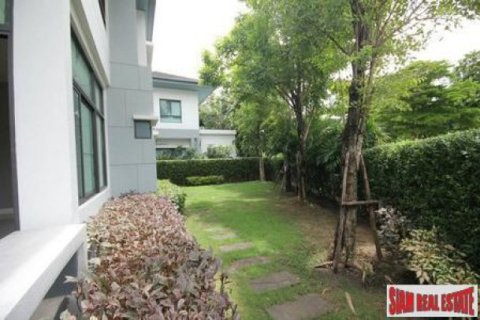 4 bedrooms Villa in Bangkok, Thailand No. 95736 17