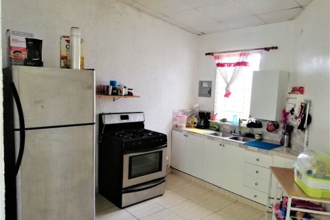 5 bedrooms House in Arraijan, Panama No. 125249 9