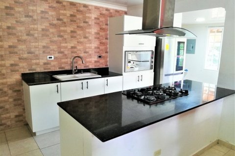 5 bedrooms House in Arraijan, Panama No. 125249 5