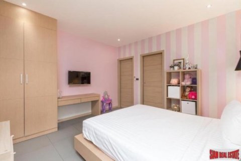 4 bedrooms Villa in Layan Beach, Thailand No. 95695 2